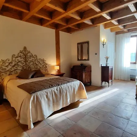 Гостевой дом Palazzo Laureano - Dimora Storica